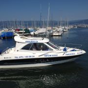 Motorboot-Fahrschule Portalban Susi Stierlin